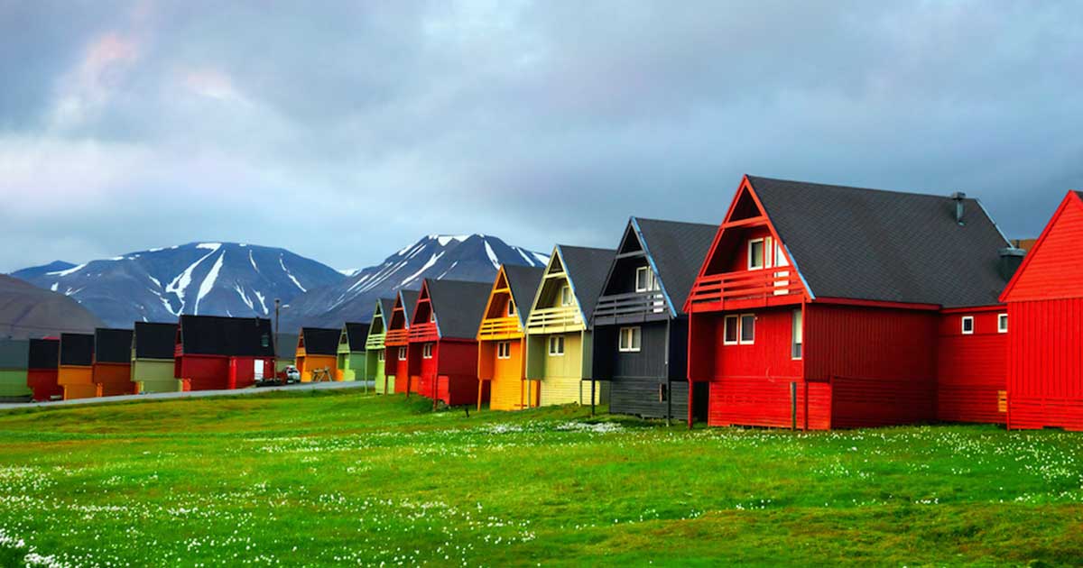 48.Longyearbyen